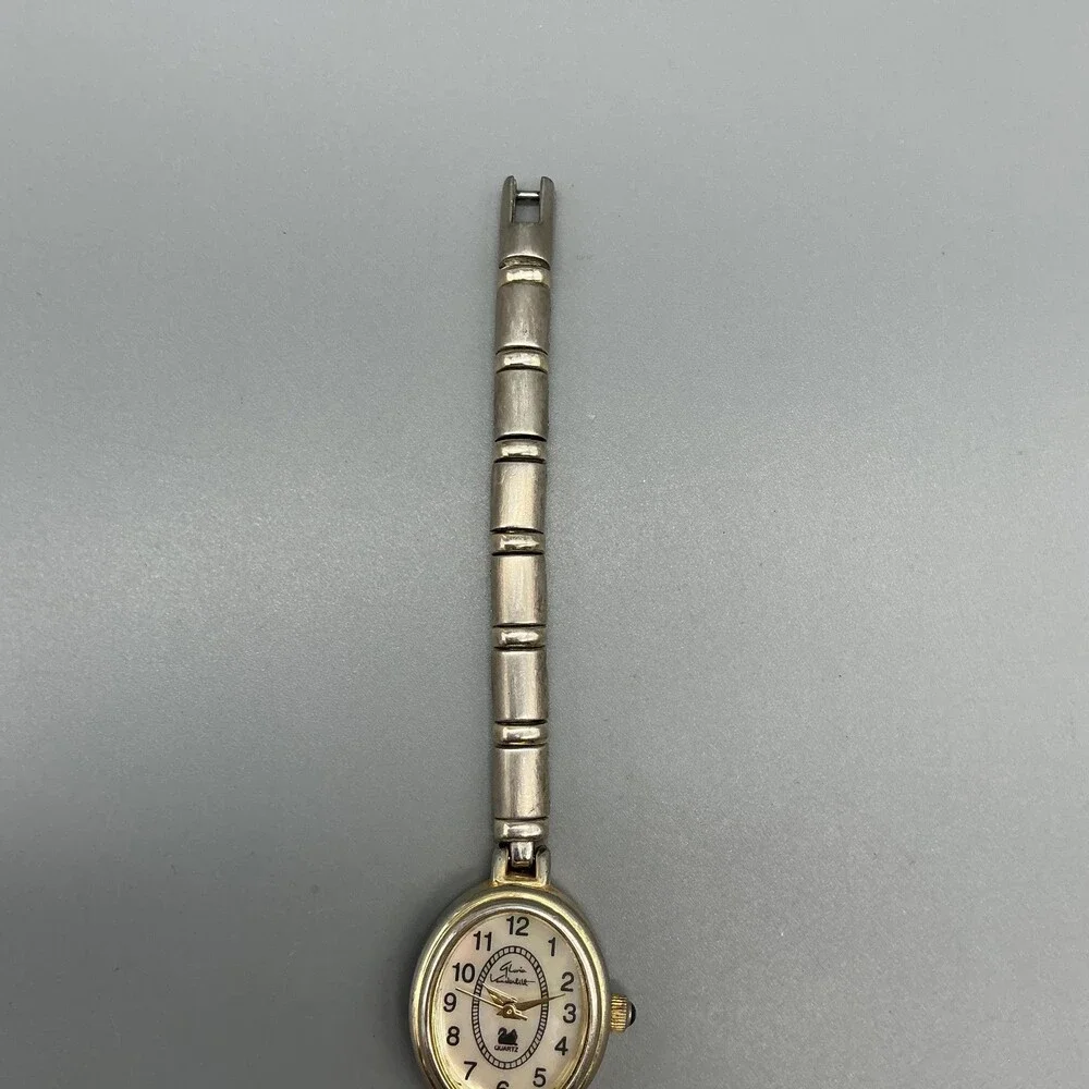 Gloria Vanderbilt Womens Watch 20mm White Dial Two Tone Oval New Battery 7.5